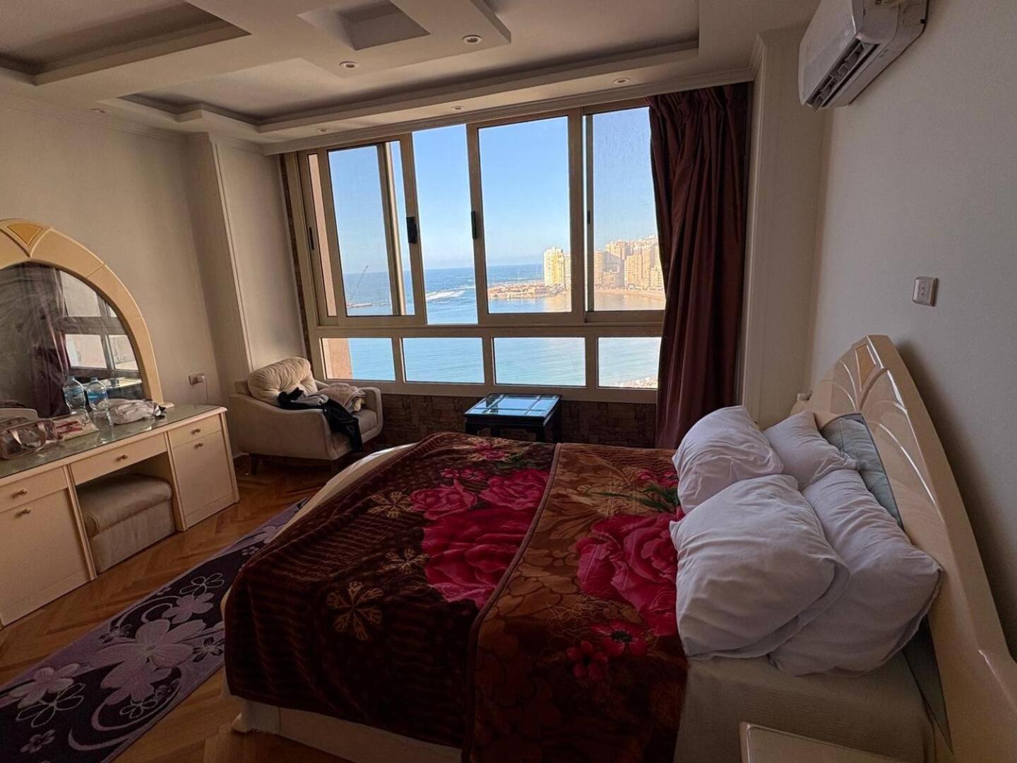 Apartment Cozy Beachfront Apartments *